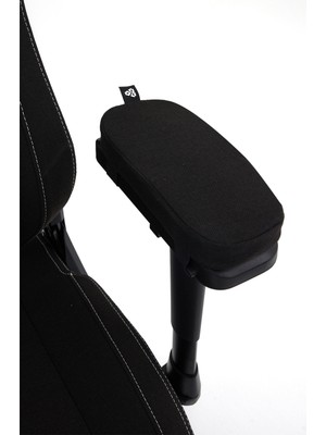 Titanseat Black Oyuncu ve Ofis Koltuğu Siyah Kumaş Kol Pedi
