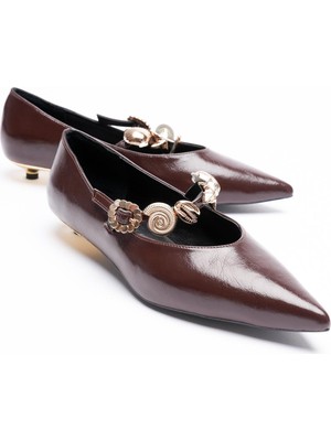 Mubiano Siena Kadın Siyah Gold Aksesuarlı Alçak Topuklu Ayakkabı (2CM)