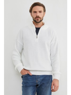 Yarım Fermuarlı Dik Yaka Kazak