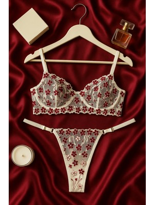 Dantel Işlemeli Transparan Çiçek Desenli Bralet ve String Takım