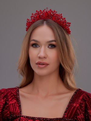 Kristal Gelin Tacı – Işıltılı ve Zarif Taç Modeli