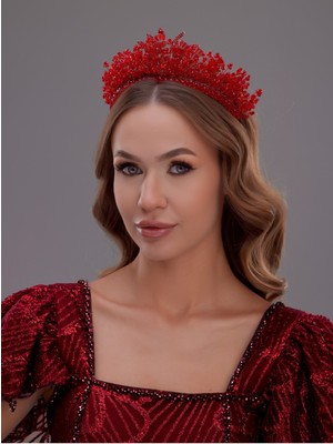 Kristal Gelin Tacı – Işıltılı ve Gösterişli Gelin Aksesuarı