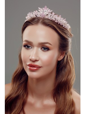 Inci ve Kristal Taşlı Gelin Tacı – Işıltılı ve Zarif Tasarım