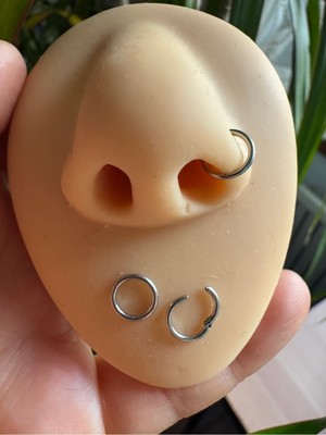 316 L Cerrahi Çelik Kilitli Halka Piercing Hızma,tragus, Helix ,kalınlık 1mm-Çap 6mm(En KÜÇÜK)-1ADET