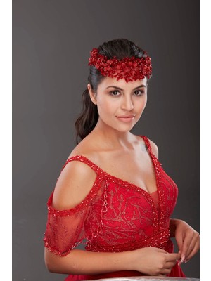 Çiçek ve Kristal Detaylı Gelin Aksesuarı – Işıltılı ve Zarif El Yapımı Saç Aksesuarı