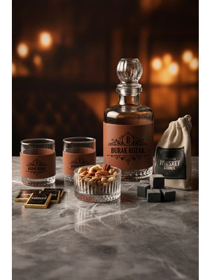 Deri Kaplı Viski Seti – Isim Yazılı Kristal Çerezlik ve Çikolata – Boston Scotch