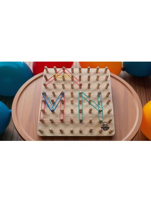 Montessori Geoboard Eğitici Lastikli Şekiller Geometri Oyunu (8x8)