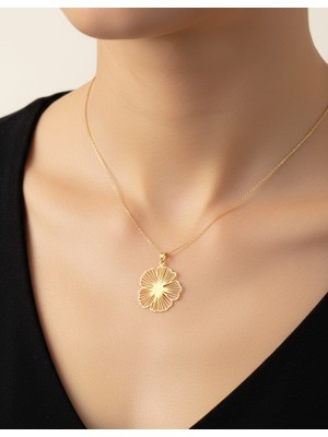 Tabitela 14 Ayar Altın Kolye Ucu Çiçek GM1870 1 gr