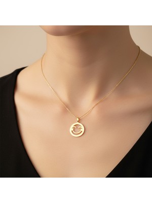 TabiTela 8 ayar altın kolye ucu gülen yüz GM5043 0.5 gr