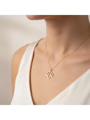 Tabitela 14 Ayar Altın Kolye Ucu Taç Yaprağı   GM4844 1 gr