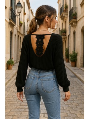 Kadın Uzun Kollu V Yakalı Pencere Sırt Dantel Detaylı Kalın Fitilli Kaşkorse Bluz