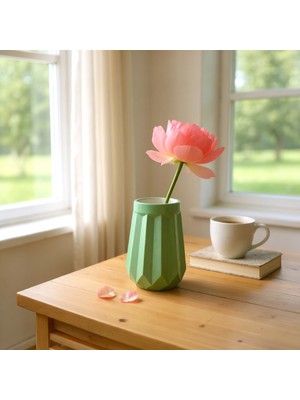 Dekoratif Obje -Çokgen Formlu Yeşil Vazo