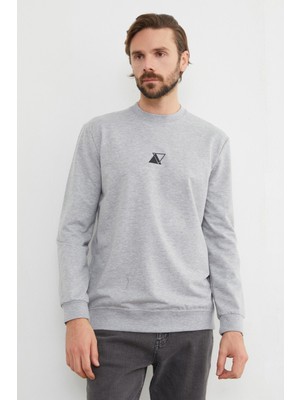Üçgen Baskılı Bisiklet Yaka Sweatshirt