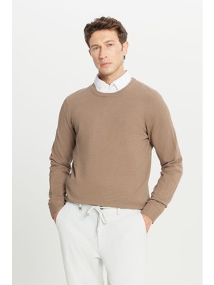 Pamuklu Standart Fit Normal Kesim Bisiklet Yaka Jakarlı Triko Kazak