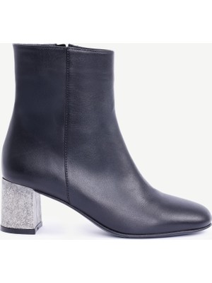 Metal Ökçeli Deri Topuklu Bot