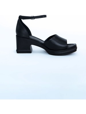 Kadın Topuklu Ayakkabı Z395001-SIYAH