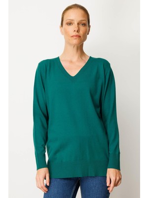 Kadın V Yaka Önü Arkası Yırtmaçlı Kazak Ö.başı