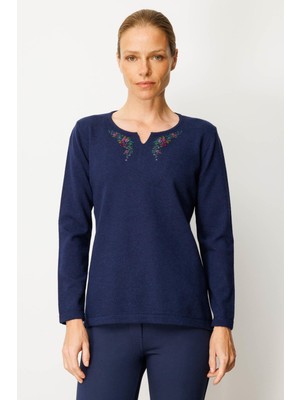 Kadın Sıfır Yaka Yaka Kenarı Işlemeli Yün Bluz Y.a Lacivert