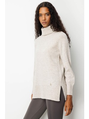 Kadın Tam Balıkçı Yaka Yanı Yırtmaçlı Yün Kazak V.bej