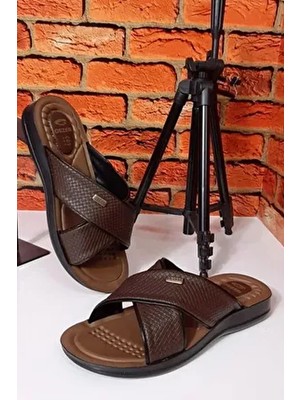 Gezer Erkek Terlik Suni Deri Kahverengi Bağcıksız Konforlu Kullanım İçin Düz Tasarım