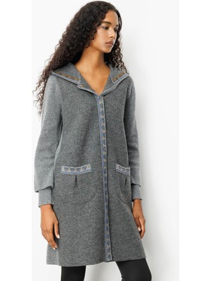 Kadın Kapüşonlu Önü Keçe Yün Kaban Füme