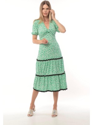 Kadın Çiçekli V Yaka Katlı Etekli Yeşil Spor Şık Yazlık Uzun Elbise