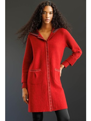 Kadın Kapüşonlu Önü Keçe Yün Kaban Y.kırmızı