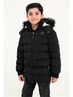 Erkek Siyah Çıkartılabilir Kapüşonlu Içi Kürklü Su ve Rüzgar Geçirmez Çoçuk Mont ve Kaban