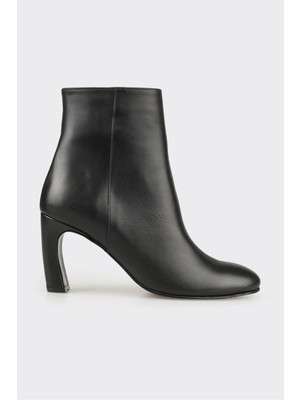 Siyah Deri Kadın Klasik Bot