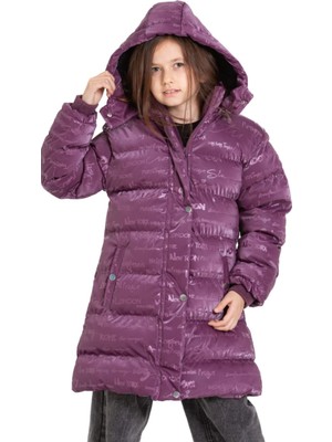 Kız Çocuk Yazı Desenli Kapüşonu Çıkabilen Içi Peluş Astarlı Mürdüm Renk Mont