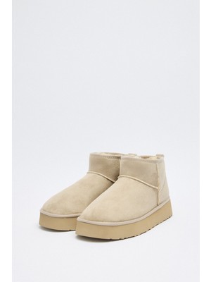 Lutvelizade Bot 2519 - İçi Kürklü Kalın Tabanlı Bej Süet Kadın Bot