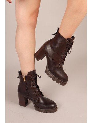Rostock Bağcık Aksesuarlı Topuklu Bot Kahverengi