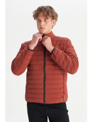 Regular Fit Normal Kesim Dik Yaka Cepli Şişme Mont