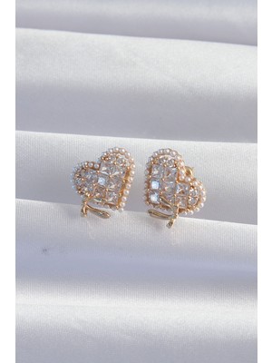 Pirinç Gold Renk Fiyonk Detay Incili Zirkon Taşlı Kalp Küpe - Lisinya