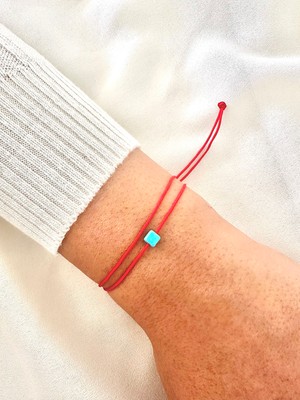 Mavi Küp Turkuaz Taşı Kırmızı Bileklik