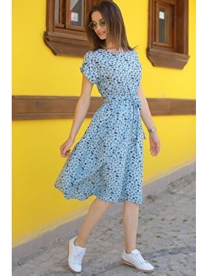Armonika Kadın Bebe Mavi Çiçek Desenli Asimetrik Beli Lastikli Bağlamalı Günlük Elbise
