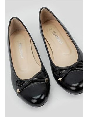 Kadın Siyah Rugan Hakiki Deri 35-41 Numara Babet