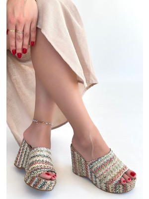 Kilim Desenli Dolgu Topuk Terlik