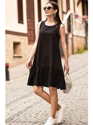 Kadın Siyah Kolsuz Eteği Fırfırlı Elbise ARM-18Y001156