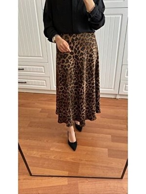Tekstilci Leoparlı Ipek Saten Etek Uzun Siyah Renk Kadın Kloş Kalıp Dokuma Kumaş