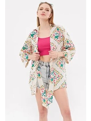 Kadın Koyu Yeşil Desenli Keten Görünümlü Önden Bağlamalı Kimono Gömlek ARM-24Y001079