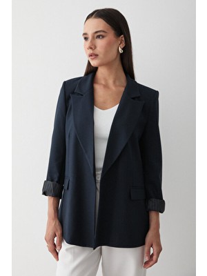 Jaste Kadın Çizgili İçi Astarlı Kol Detaylı Blazer Ceket