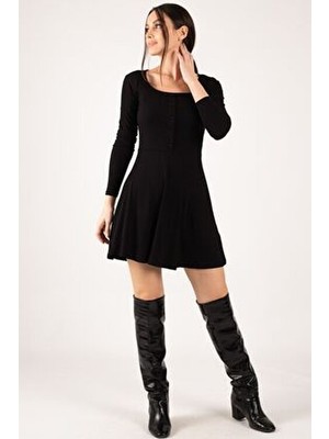 Kadın Siyah Önü Düğmeli Fitilli Kloş Elbise ARM-21K042015