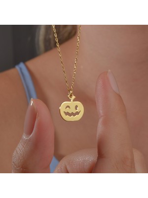 14 Ayar Altın Kaplama Göz Kırpan Balkabağı  Gümüş Kolye - CN00468