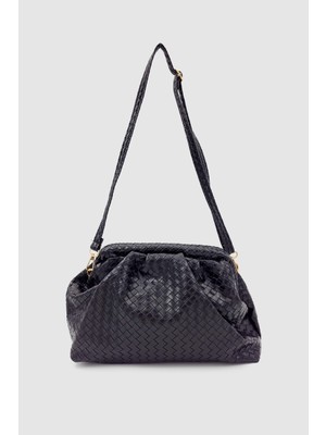 Arvia Yumuşak Formlu Ayarlanabilir Çapraz Askılı El Çantası Siyah