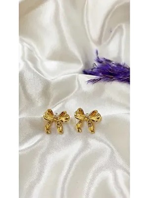 Altın Renk Küçük Boy Sallantılı Fiyonk Küpe