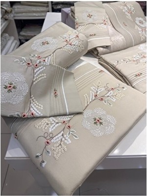 El Işi Iğne Oyalı Çiçekli Pike Takımı 7 Parça Pamuk Saten Kumaş ile Modern Tasarım