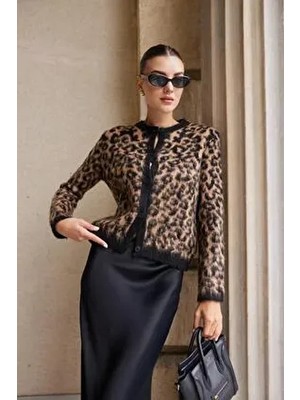 Bej-Siyah Leopar Desenli Hırka
