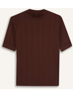 DeFacto Regular Fit Yarım Balıkçı Yaka Fitilli Kaşkorse Kısa Kollu Tişört B1177AX25AU