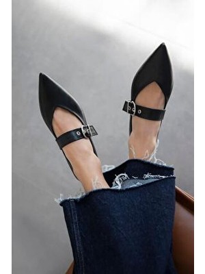 Straswans Bruno Kadın Siyah Kemer Detaylı Suni Deri Babet Neolit Tabanlı Rahat Ayakkabı